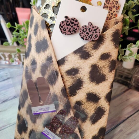 Blind Date with a Mani bundle - Picture 2 of 5